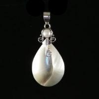 Colgante madre perla gota y perla