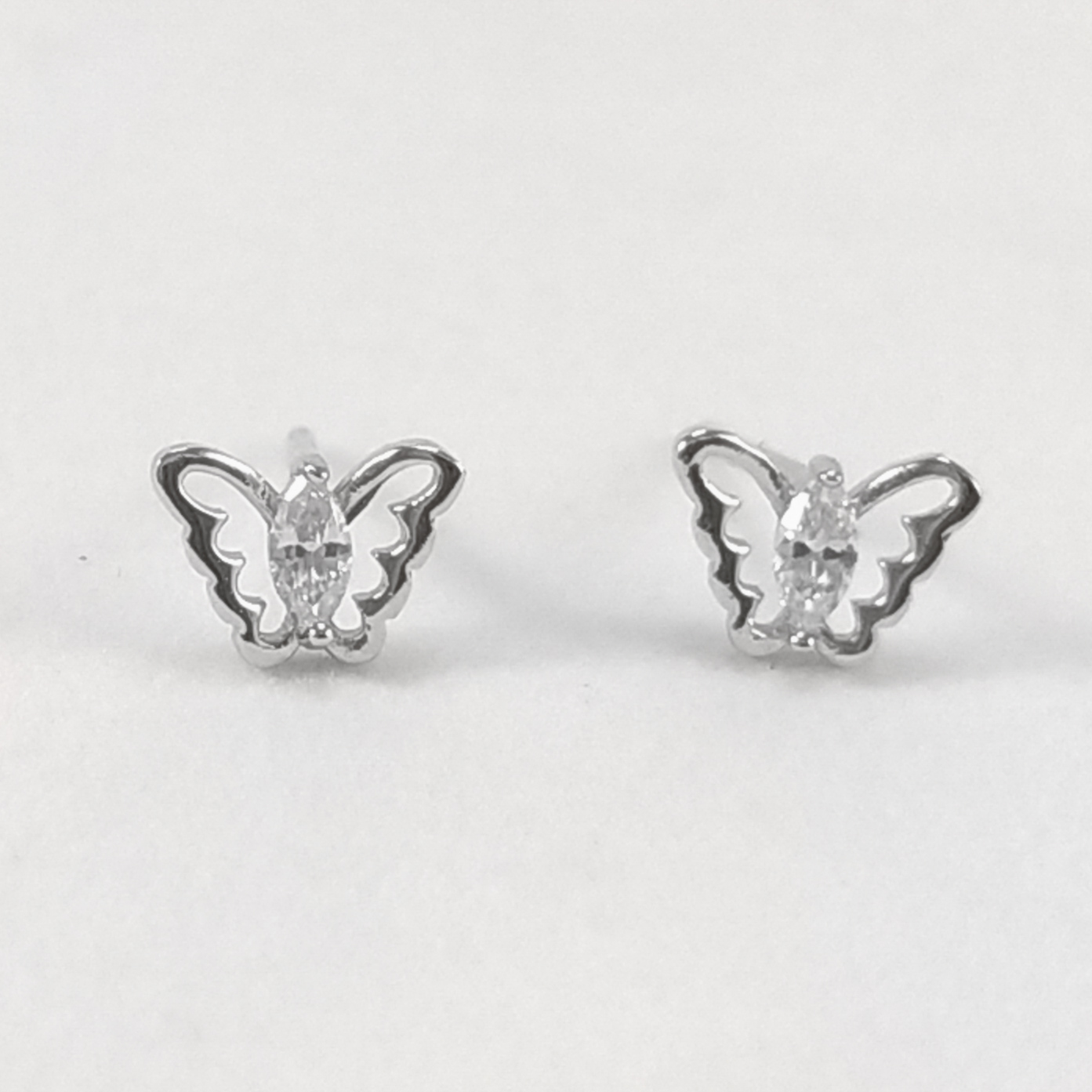Pendientes forma mariposa