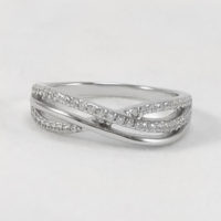 Anillo fino tres lineas cruzado