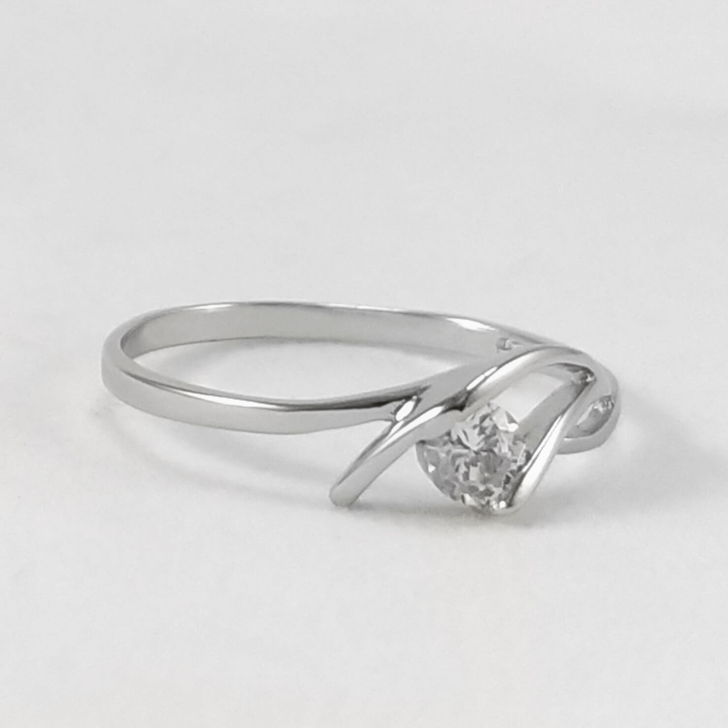 Anillo fino solitario vintage - Imagen 4